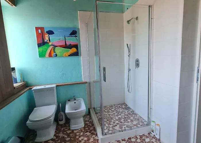 Guest In Private By Airport, Shared Bath, Non-smoking, Contactless Check-in, No Staff, Quiet Stay, Short *